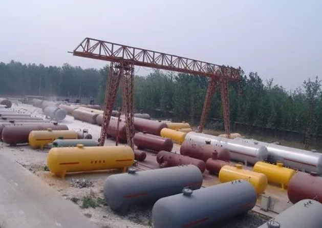 工業(yè)儲罐電伴熱保溫系統(tǒng)