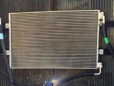 楊柳絮總是堵塞挖掘機空調散熱器怎么辦?